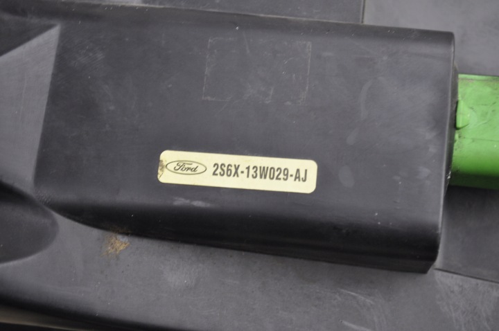 PHARE DROITE FORD FIESTA MK6 02-05 2S6X-13W029-AJ VISTEON