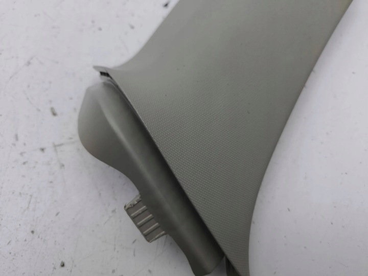 SKODA OCTAVIA MK4 2022 DROITE CÔTÉ REVÊTEMENT SUPPORTS