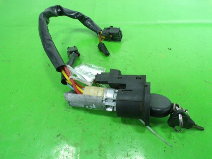 PEUGEOT 206 CONTACTEUR D'ALLUMAGE 9627269180