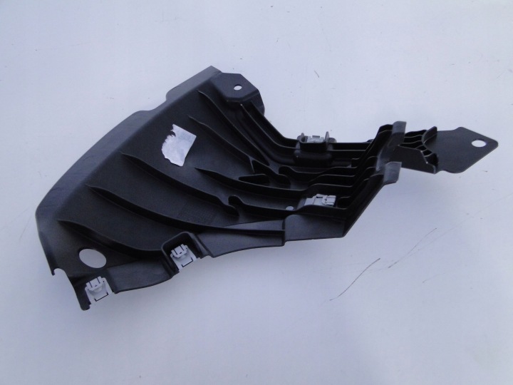 MERCEDES C CLASSE W206 206 PROTECTION SOUS PARE-CHOCS DROITE