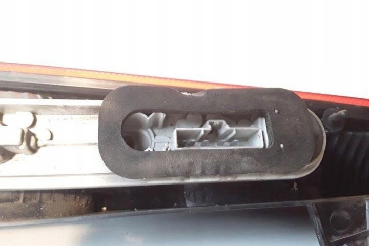 PHARE DROITE ARRIÈRE FORD FOCUS IV (HN) 4M5113N004C 1.6L GASOLINE 92KW 2006