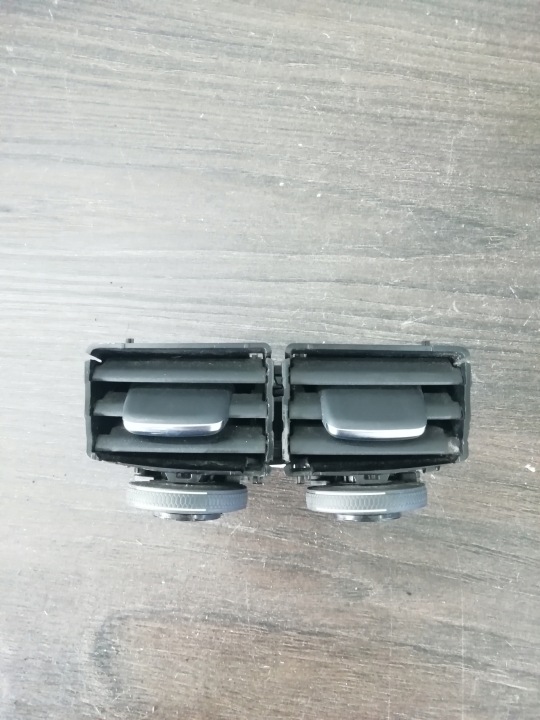 CENTRALE GRILLE CONDUIT D'AIR ARRIÈRE VOLVO XC90 2016- V90 2017- V60 OEM/OE 31365121