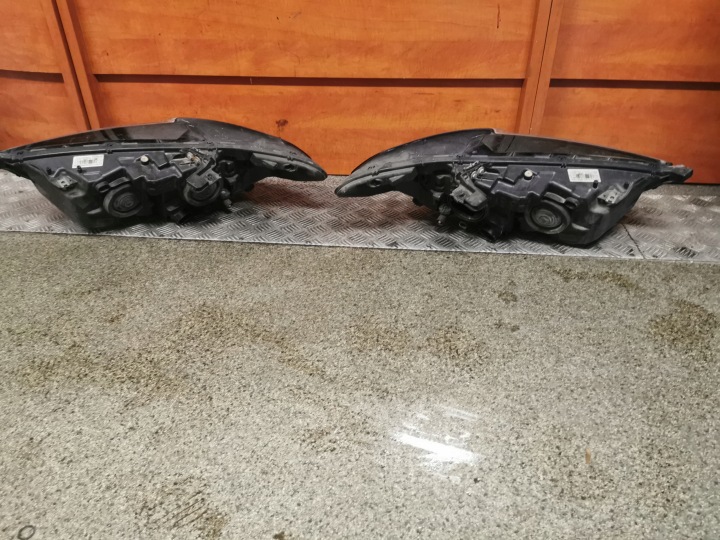 PHARE GAUCHE I DROIT AVANT FORD MONDEO MK5 UK DS73-13W029-BE