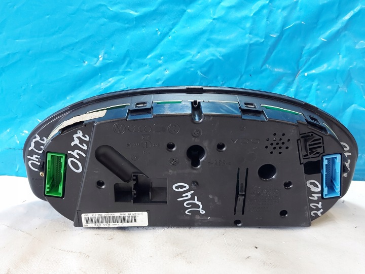 COMPTEUR COMPTEUR PASSAT B5 1.8 T 3B0919881F