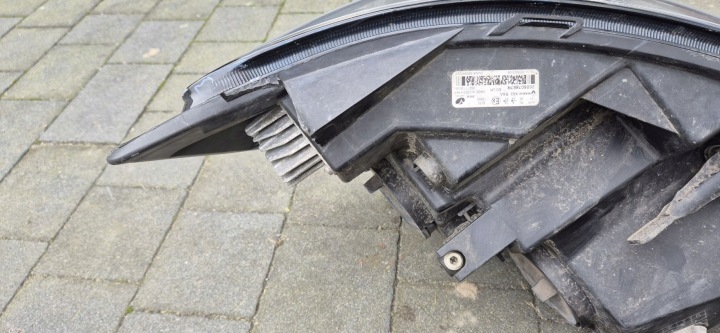 PHARE AVANT AVANT GAUCHE RENAULT MASTER 3 LIFT 2.3 DCI 260607867R