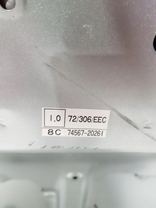 TOYOTA AURIS I E15 CAPOT COUVERCLE MOTEUR