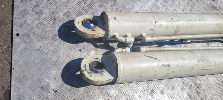 SERVOMOTEUR HYDRAULIQUE SMIECIARKA HALLER X2C PRESSE WYSUW 80CM