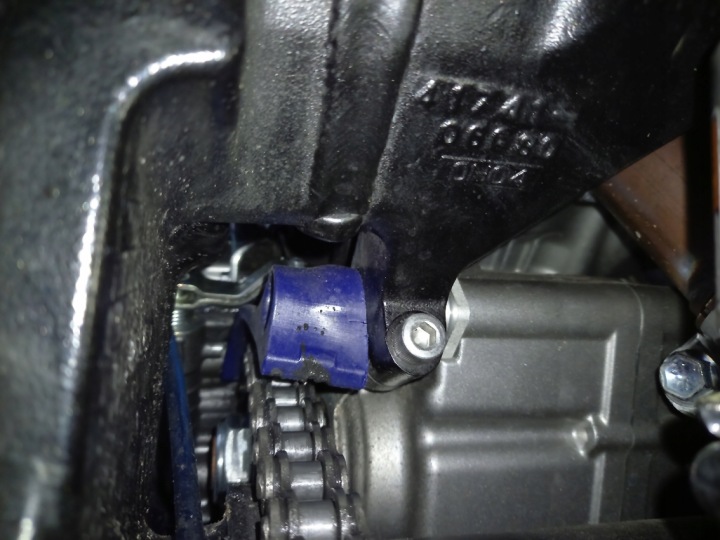 PROTECTION ZEBATKI/LANCUCHA SUZUKI V-STROM DL650/XT