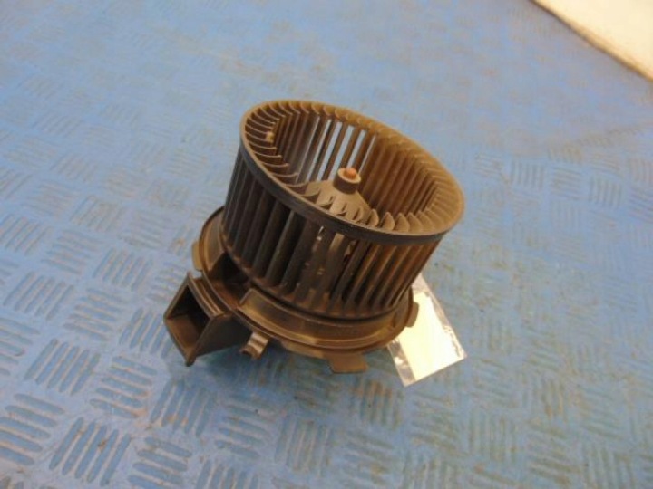 PEUGEOT 206 1.4B VENTILATEUR RÉCHAUFFEURS 6424501