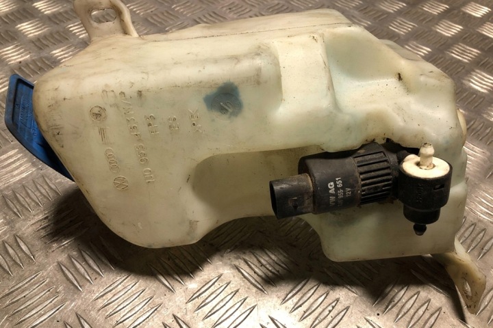 RÉSERVOIR LAVE-GLACES VW GOLF IV (1J1) 1J0955453NP 1.9L DIESEL 50KW 2000