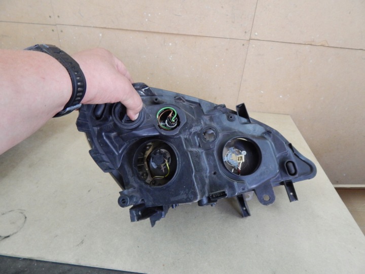 RENAULT SCENIC II LIFT PHARE GAUCHE AVANT GAUCHE AVANT LENTILLE
