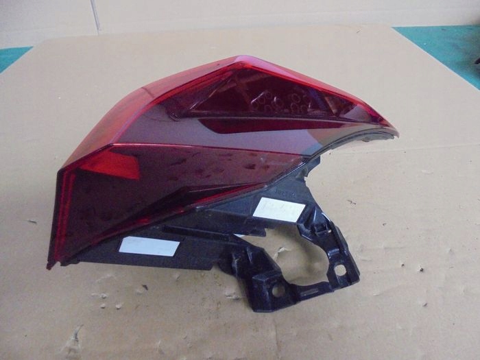 FARO 219 IZQUIERDO PARTE TRASERA LEXUS UX 