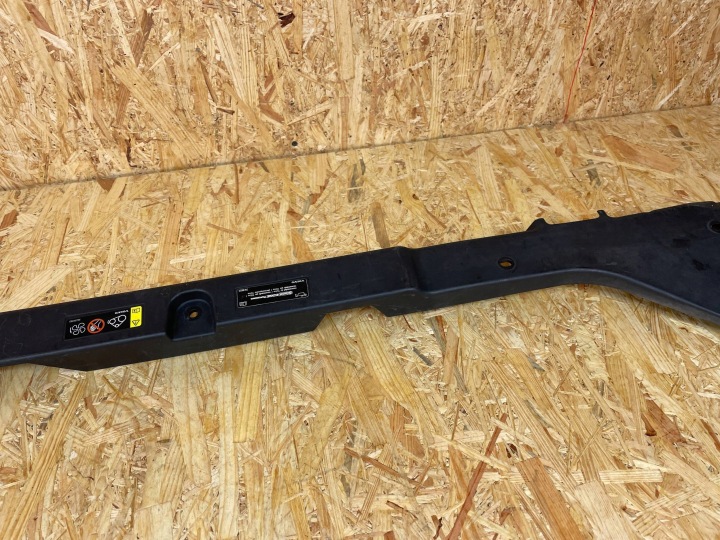 PROTECTION REVÊTEMENT PANNEAU AVANT VOLVO V60 II S60 III 32277308 2018-
