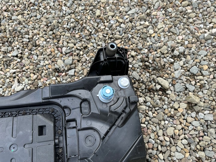 RÉSERVOIR ADBLUE DROIT 308 II