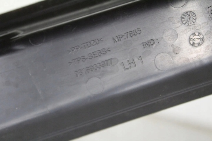 PROTECTION PHARES COUVERCLES DE COFFRE PEUGEOT OE 9818933977