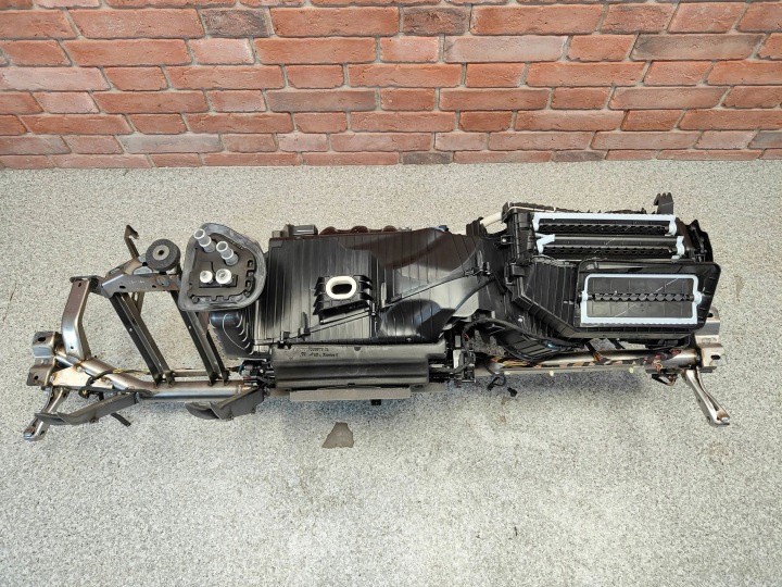 BMW X4 G02 SUPPORT CHÂSSIS TABLEAU DE BORD INSTRUMENTATION 6822012 CHAUFFAGE 9382874