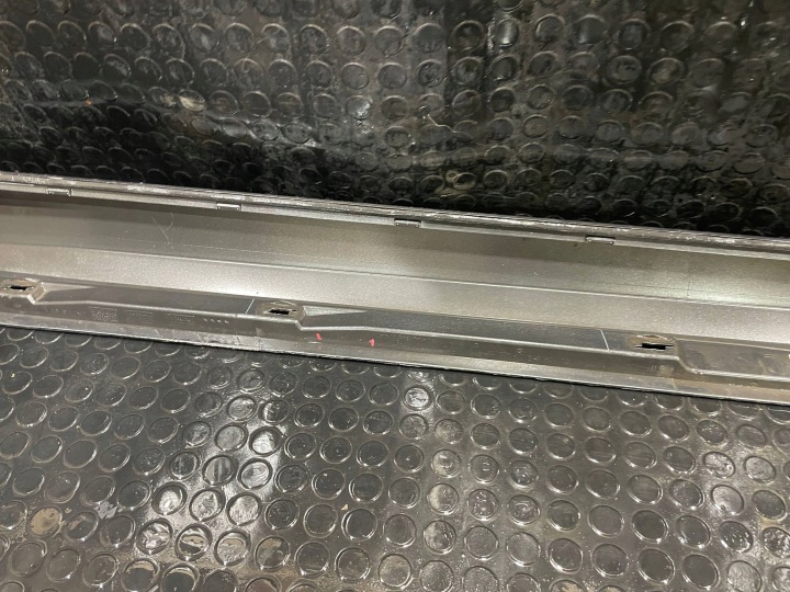 AUDI A6 C8 4K0 18-25 S-LINE MOULURE SEUIL GAUCHE REVÊTEMENT SUR SEUIL GAUCHE