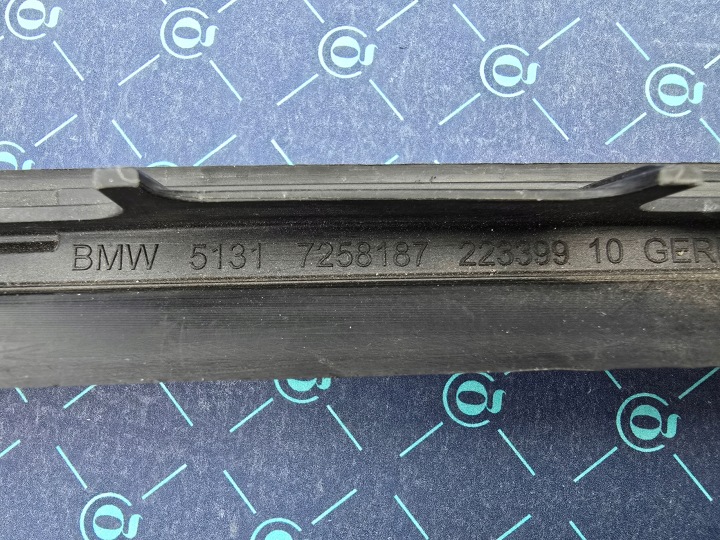 MOULURE GAUCHE AVANT VITRES BMW 3 F30 F31 F80 7258187