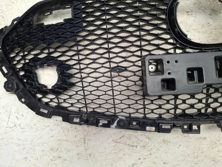 GRILLE CALANDRE MAZDA 3 BM 2019- BCKN-50711 EN BON ÉTAT