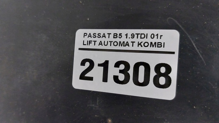 PASSAGE DE ROUE AVANT DROIT VW PASSAT B5 LIFT 3B0809962E