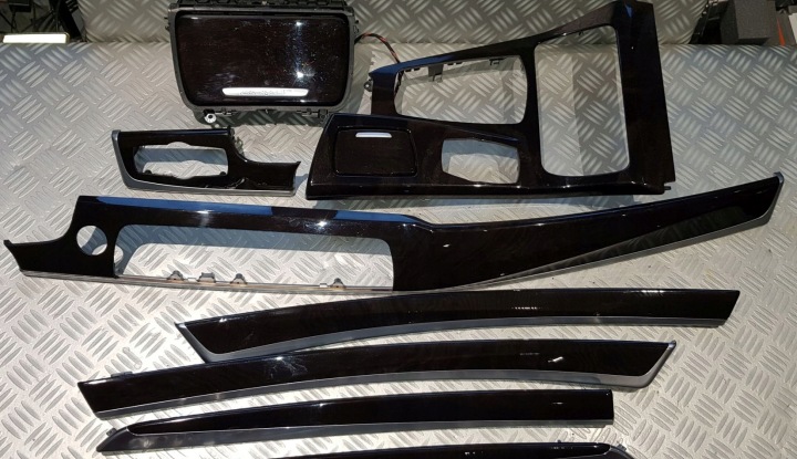 BMW 5 F10 F11 BAGUETTES DÉCORATIF DÉCORS BOIS BRAUN BON ÉTAT ENSEMBLE EUROPE 12R