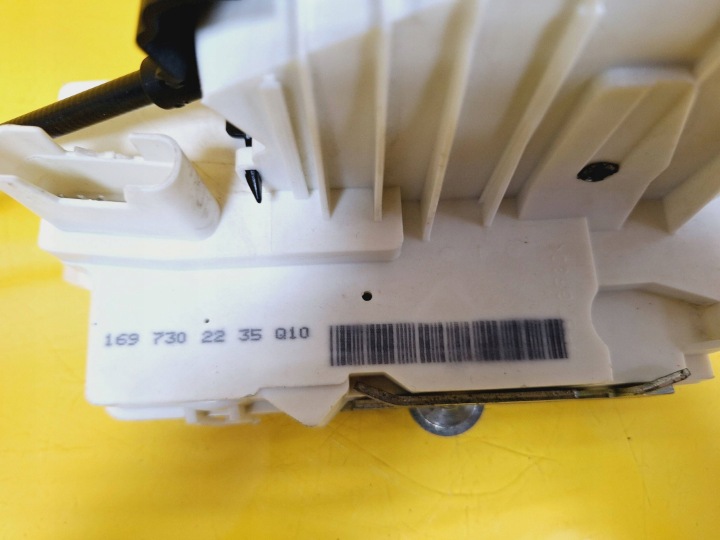 SERRURE DE PORTE DROIT ARRIÈRE 4 GOUPILLE 1697302235 MERCEDES W245 B W169 A W164 ML NR232