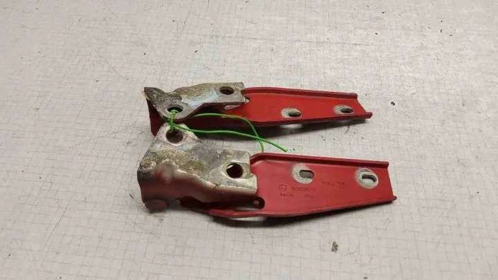GAUCHE CHARNIÈRE CAPOTS SEAT LEON (1P1) 1M0823301B 1.59L GASOLINE 75KW 2006