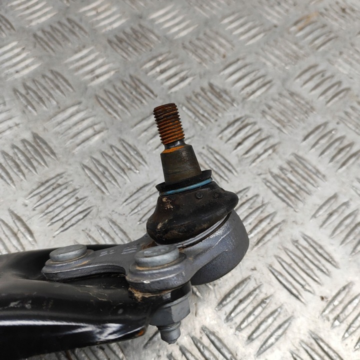 AUDI Q2 2024 DROITE CÔTÉ INFÉRIEUR BRAS DE SUSPENSION AVANT