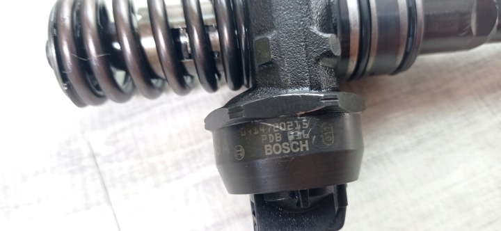 SKODA OCTAVIA 2 04-13 1.9 TDI INJECTEUR 038130073AG