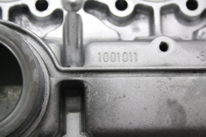 COUVERCLE DE SOUPAPES VOLVO V40 S40 RENAULT 1.8 2.0 16V 1001011