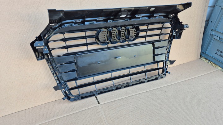 CALANDRE RADIATEUR GRILLE AUDI A1 8XA LIFT 14-18 OE 8XA853651B C OPAQUE NEUF