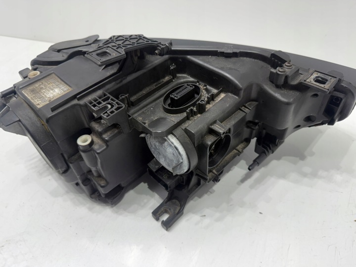 AUDI A5 8T0 LIFT BI XÉNON ROTATIF 8T0941031C PHARE GAUCHE AVANT AVANT