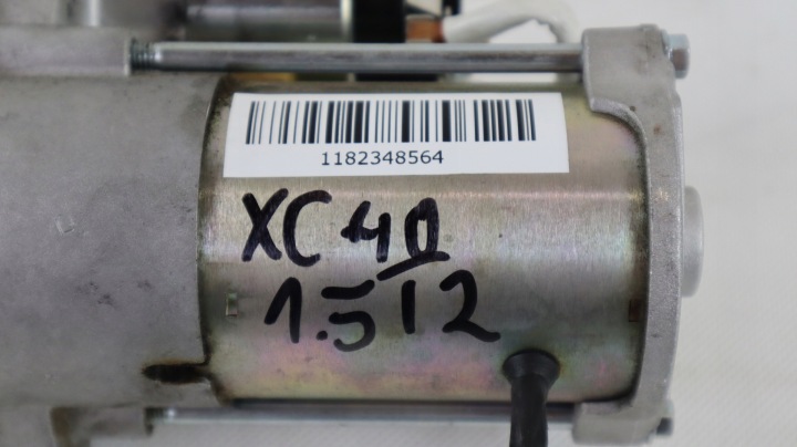 VOLVO XC40 1.5 T2 DÉMARREUR 31419223