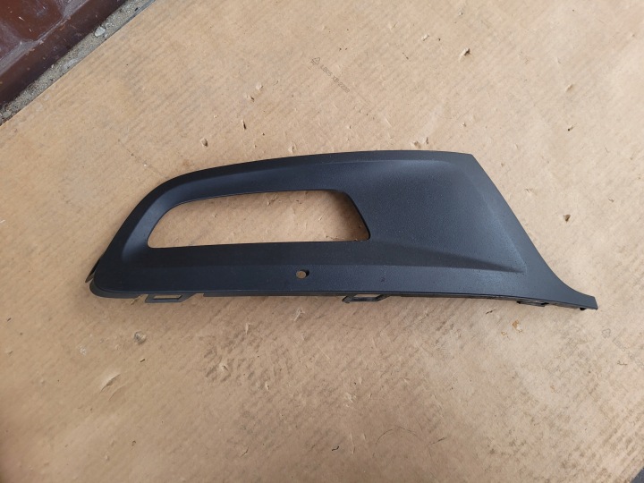 VW POLO 6R GTI GRILLE DROITE PARE-CHOCS AVANT EN BON ÉTAT