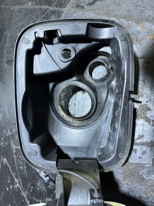 CITROEN C3 III CLAPET GOULOTTE DE REMPLISSAGE GOULOTTE DE REMPLISSAGE DE CARBURANT DIESEL ADBLUE EWPB 9812916680