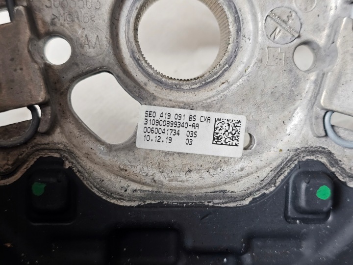 VOLANT MULTIFONCTION CUIR SKODA OCTAVIA III SUPERB FABIA 5E0419091BS