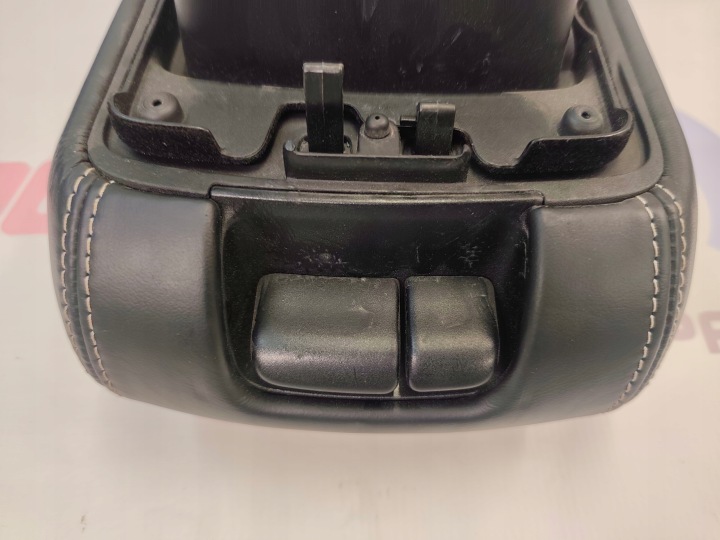 JEEP GRAND CHEROKEE 14-21 ACCOUDOIR NOIRE CUIR BLANCHE RIEN