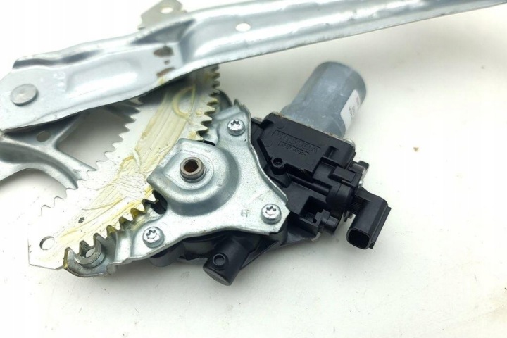 ÉLÉVATEUR VITRES ARRIÈRE GAUCHES PORTES NISSAN JUKE (F16) 827306PA0A 1.0L