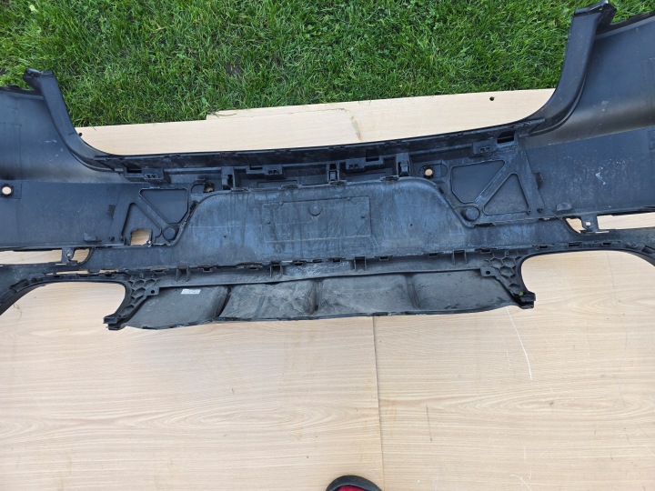 PORSCHE MACAN 95B PARE-CHOCS DOUBLURE ARRIÈRE 95B807421 ORIGINAL