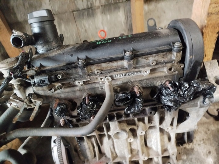 CULASSE MOTEUR BGU VW GOLF 5 V AUDI A3 8P OCTAVIA 2 SEAT ALTEA 06B103373T