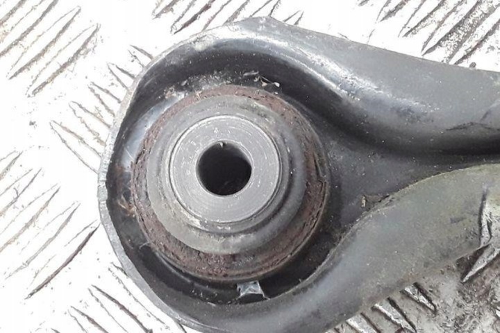 BRAS DE SUSPENSION ARRIÈRE GAUCHE BMW 1 (E87) 33326777980 2.0L DIESEL 85KW 2009