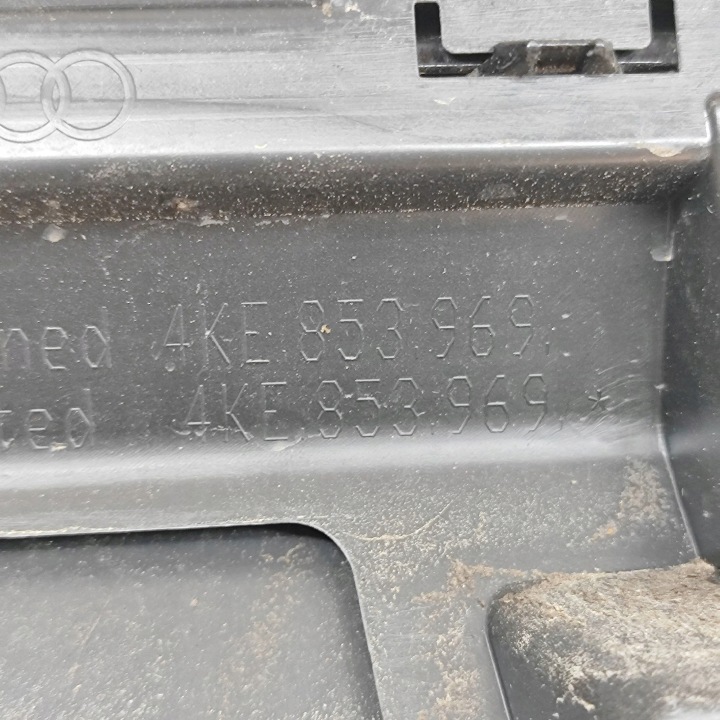 AUDI Q8 2023 GAUCHE CÔTÉ MOULURE PORTES ARRIÈRE