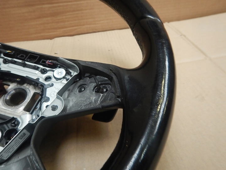 VOLANT CUIR NOIRE PALETTES MERCEDES W212 A2124600403