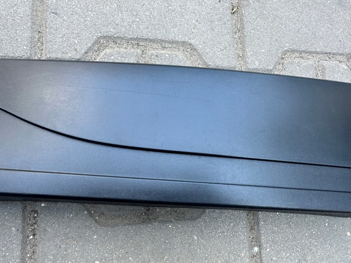 RENAULT CLIO 4 IV MOULURE PORTES ARRIÈRE DROITE 828762614R