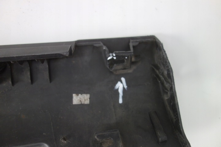 MOULURE SEUIL GAUCHE KIA STONIC17-19 87753-H8400