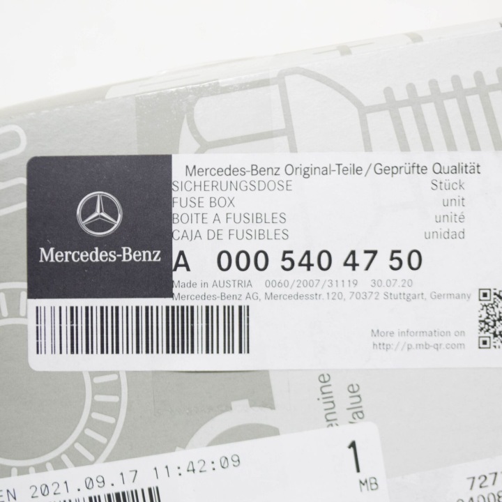 MB AVEC W220 ARRIÈRE DROITE BOÎTE FUSIBLES DANS NADKOLU A0005404750