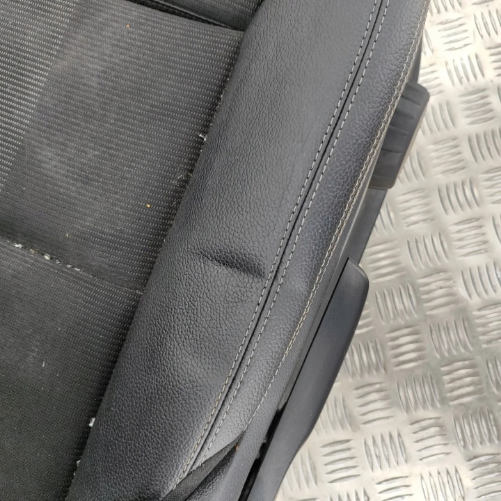 ENSEMBLE SIÈGES MERCEDES-BENZ CLA COUPÉ (C117) 3004831500 21698953 1.6L 90KW