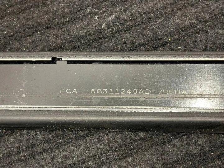 2020 DODGE RAM MOULURE TOITS 68311249AD