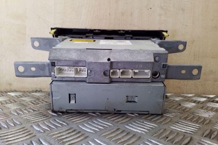 RADIO AVEC NAVIGATION TOYOTA RAV 4 III (_A3_) 8612042220 2.2L DIESEL 100KW 2007