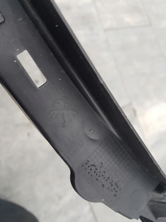 PEUGEOT 308 II T9 GRILLE PARE-CHOCS AA37026425